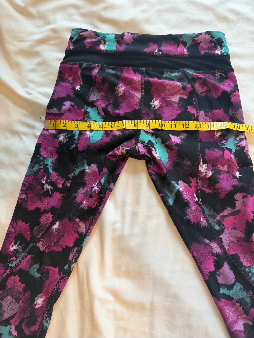 lululemon athletica wBlack, Purple, Teal Abstract-Print Perform Leggings- pocket - Picture 10 of 11